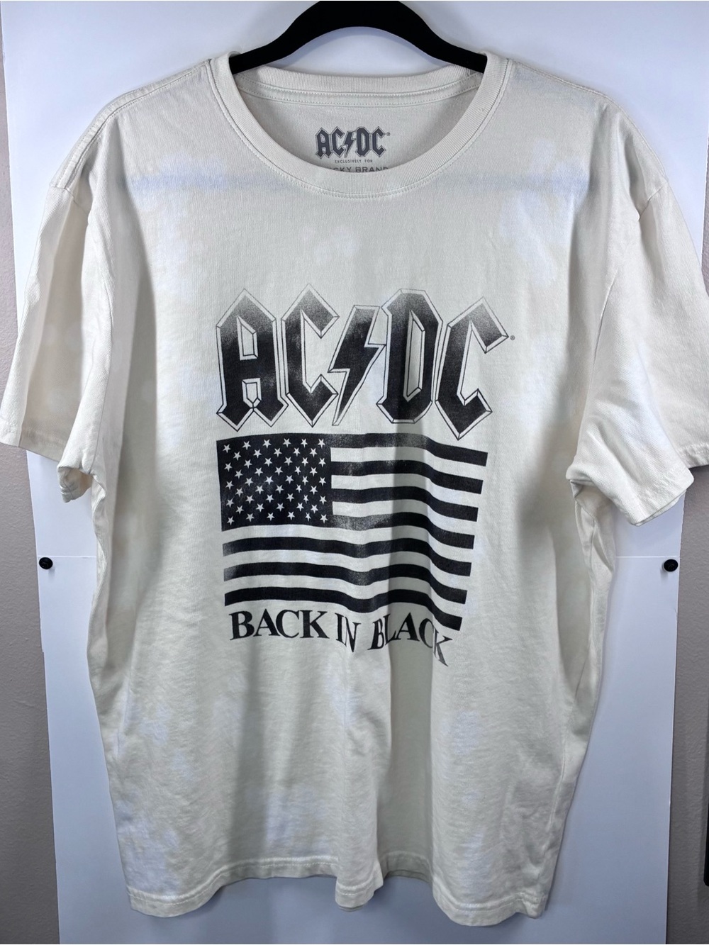 Lucky Brand x AC/DC Back in Black Graphic Tee Men's Large Distressed Ivory